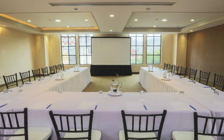 Regio 3 Krystal® Monterrey Regio 3 Krystal® Monterrey